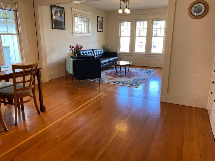 אסטוריה Historic Downtown Riverview Flat, No 3 מראה חיצוני תמונה