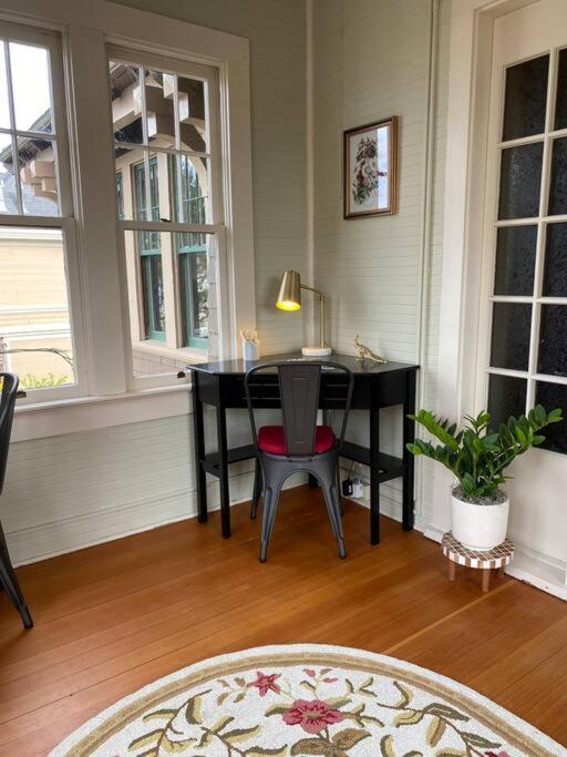 אסטוריה Historic Downtown Riverview Flat, No 3 מראה חיצוני תמונה