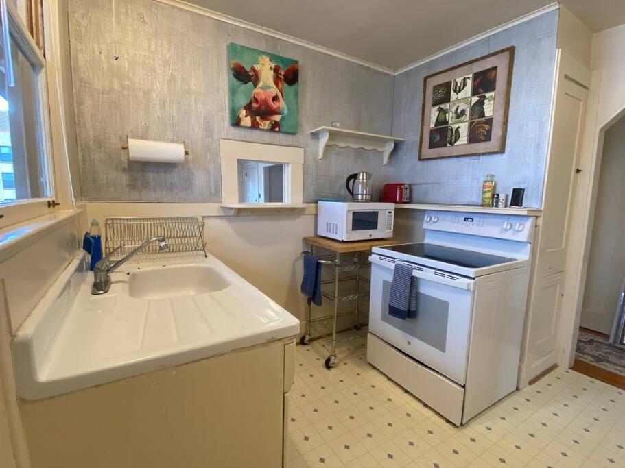 אסטוריה Historic Downtown Riverview Flat, No 3 מראה חיצוני תמונה